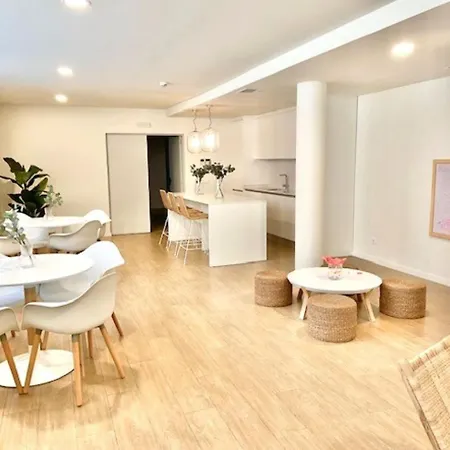 Apartment - Vivir La Vida *
