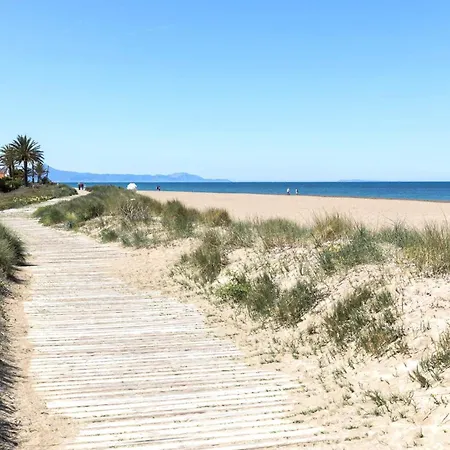 - Vivir La Vida Apartment Denia